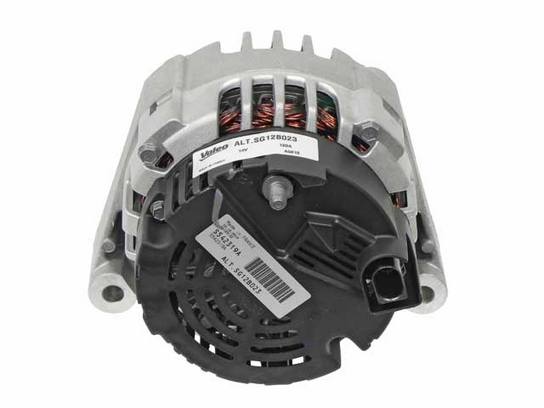 Mercedes Alternator (120A) (New) 011154640283 - Valeo 439298